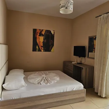 Apartament 163 *